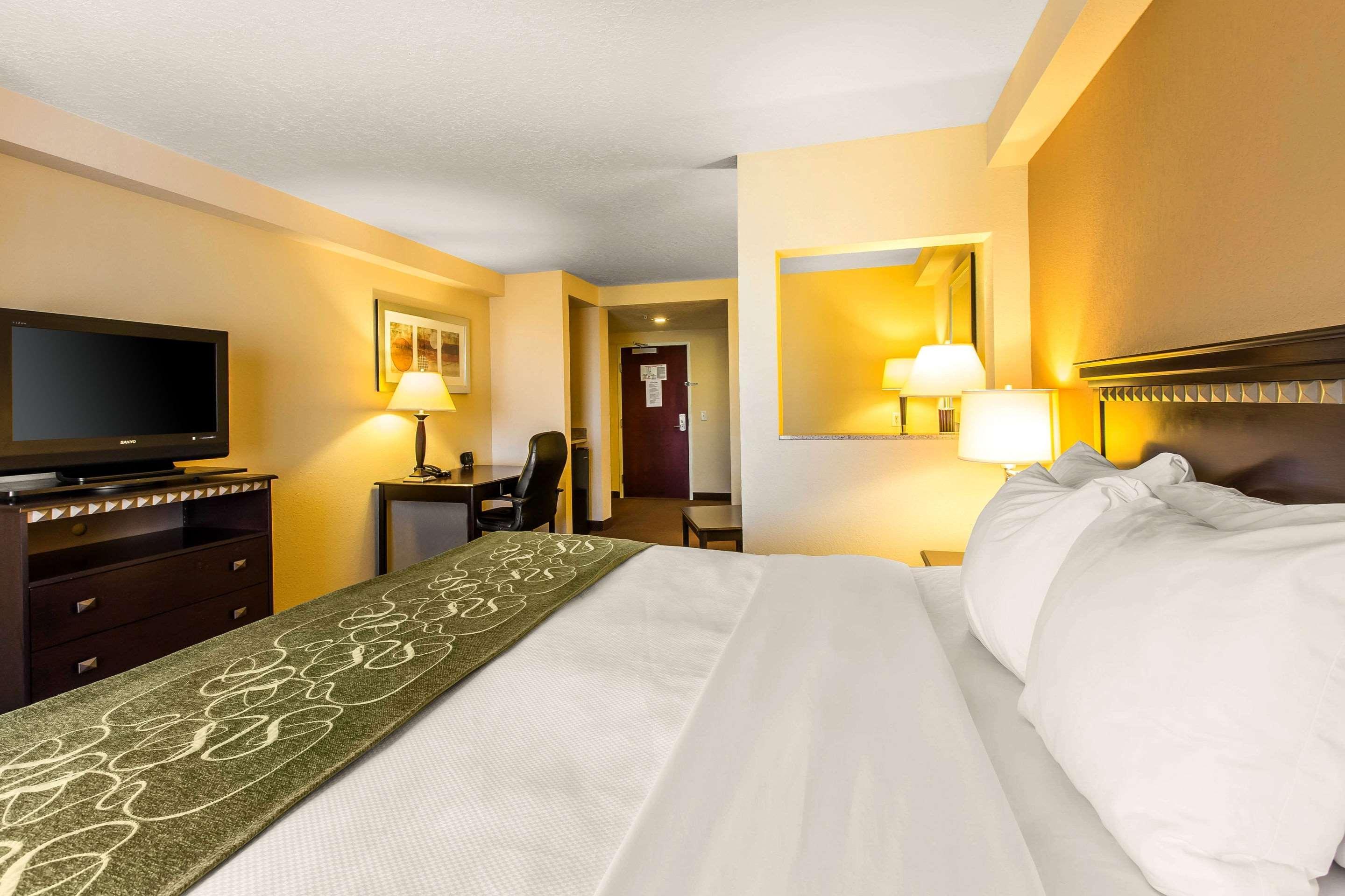 Comfort Suites Forsyth Near I-75 Exterior foto