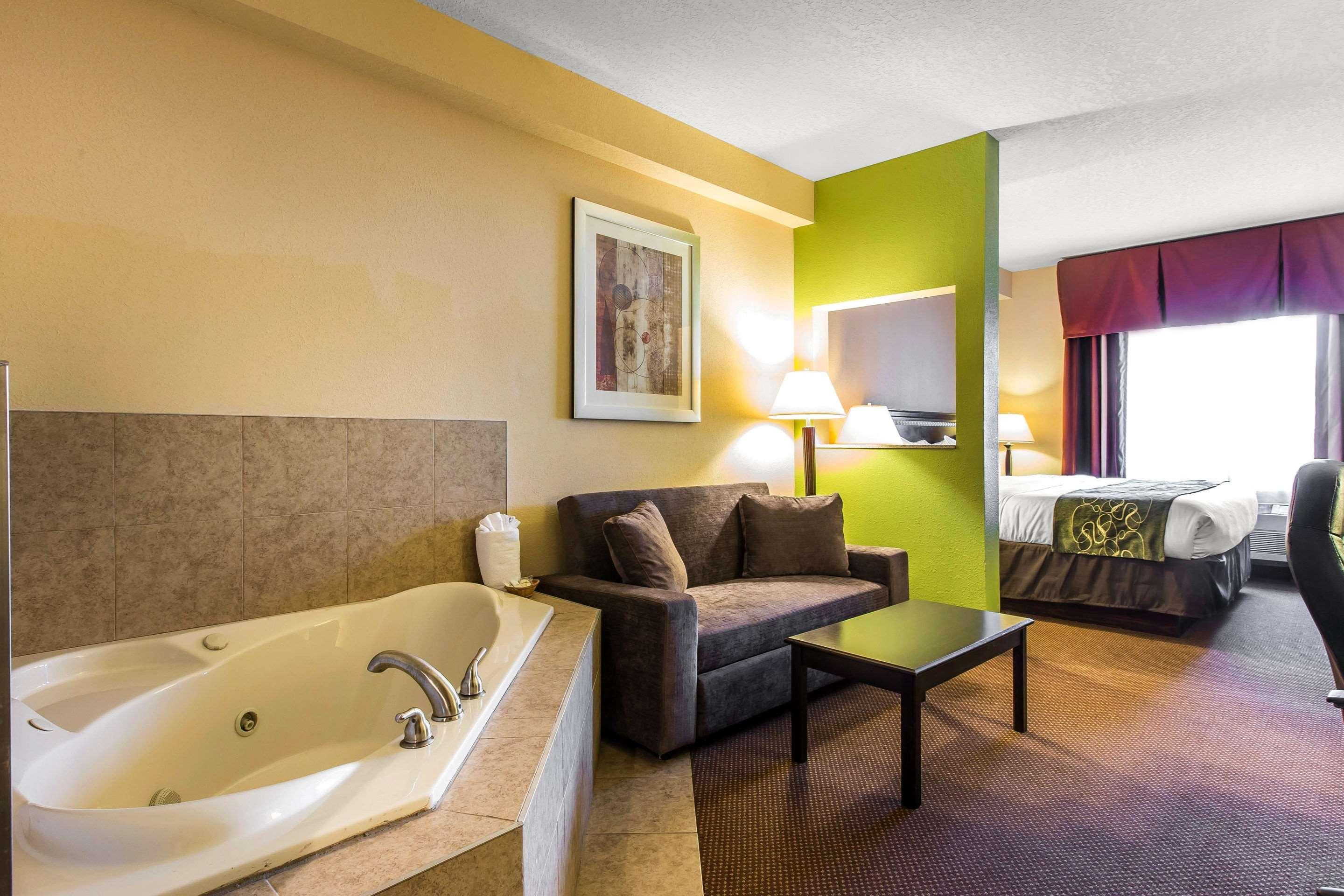 Comfort Suites Forsyth Near I-75 Exterior foto