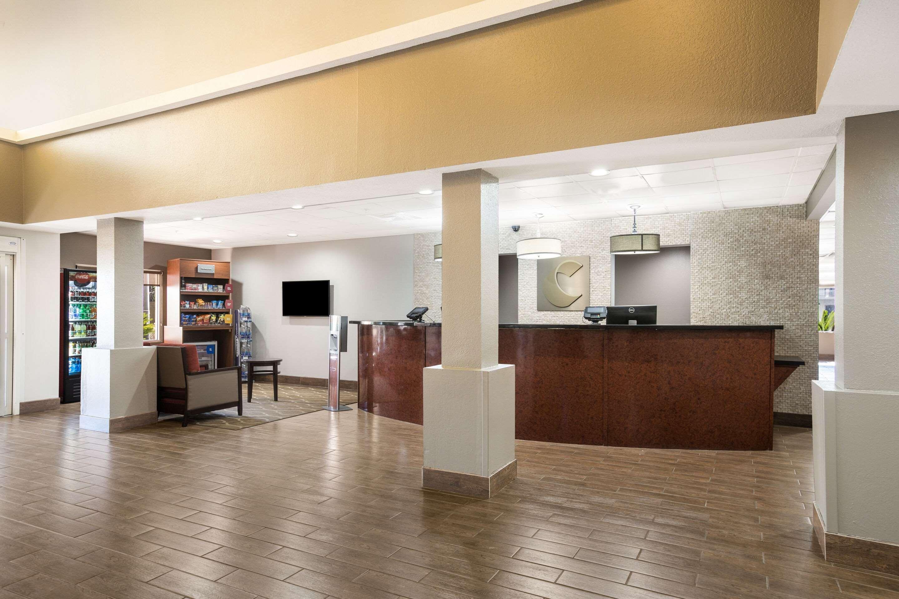 Comfort Suites Forsyth Near I-75 Exterior foto