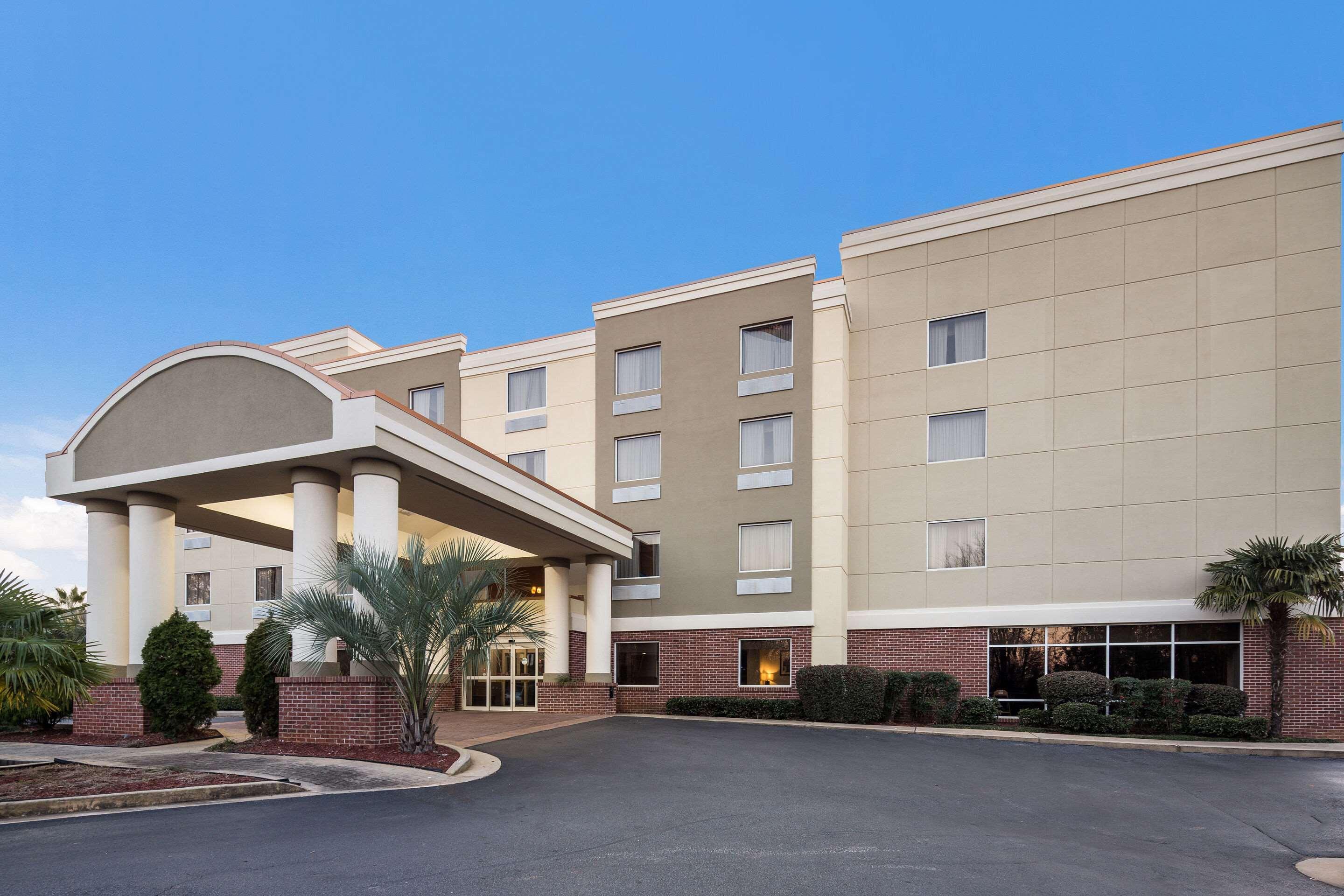 Comfort Suites Forsyth Near I-75 Exterior foto