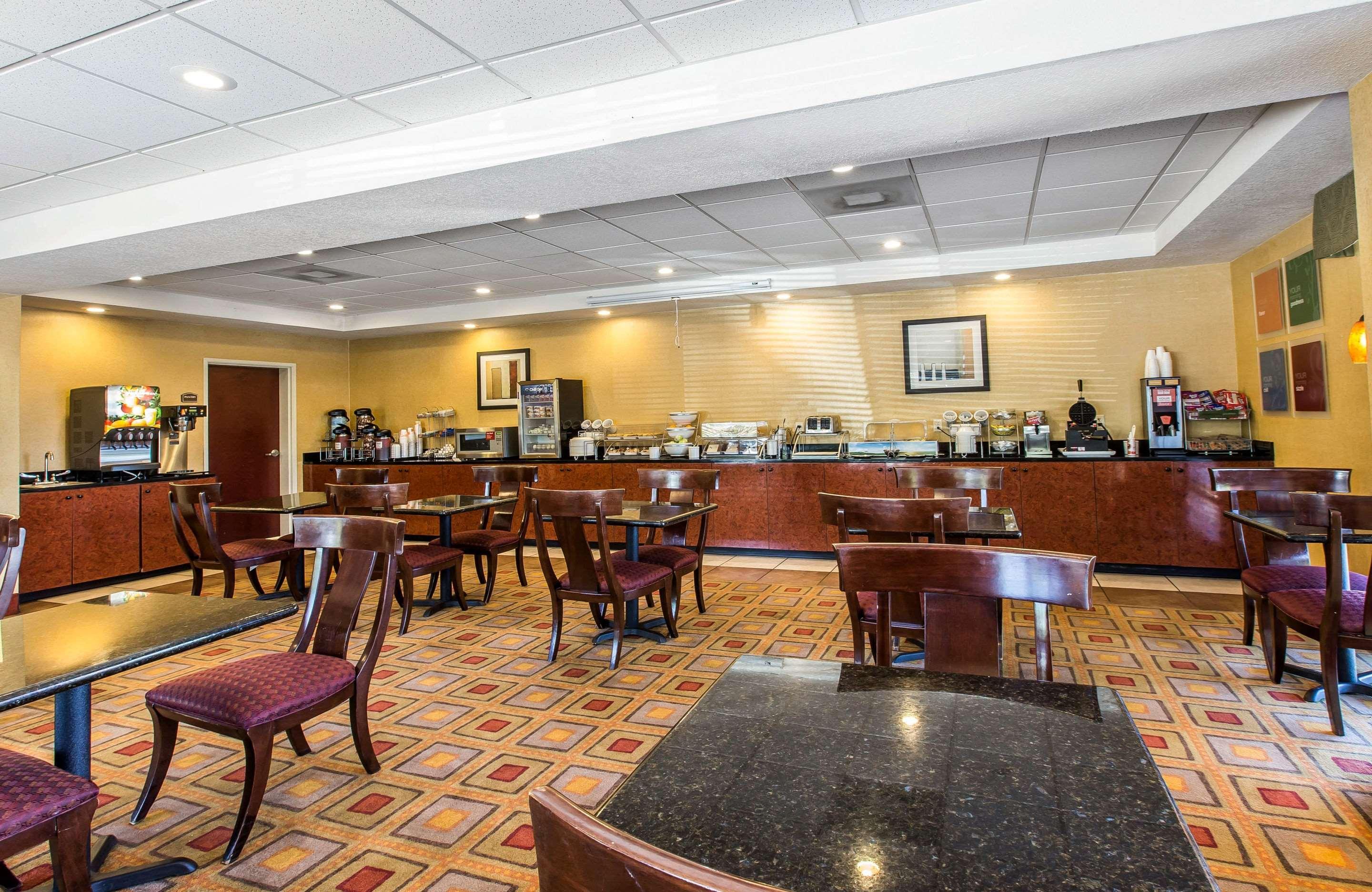 Comfort Suites Forsyth Near I-75 Exterior foto