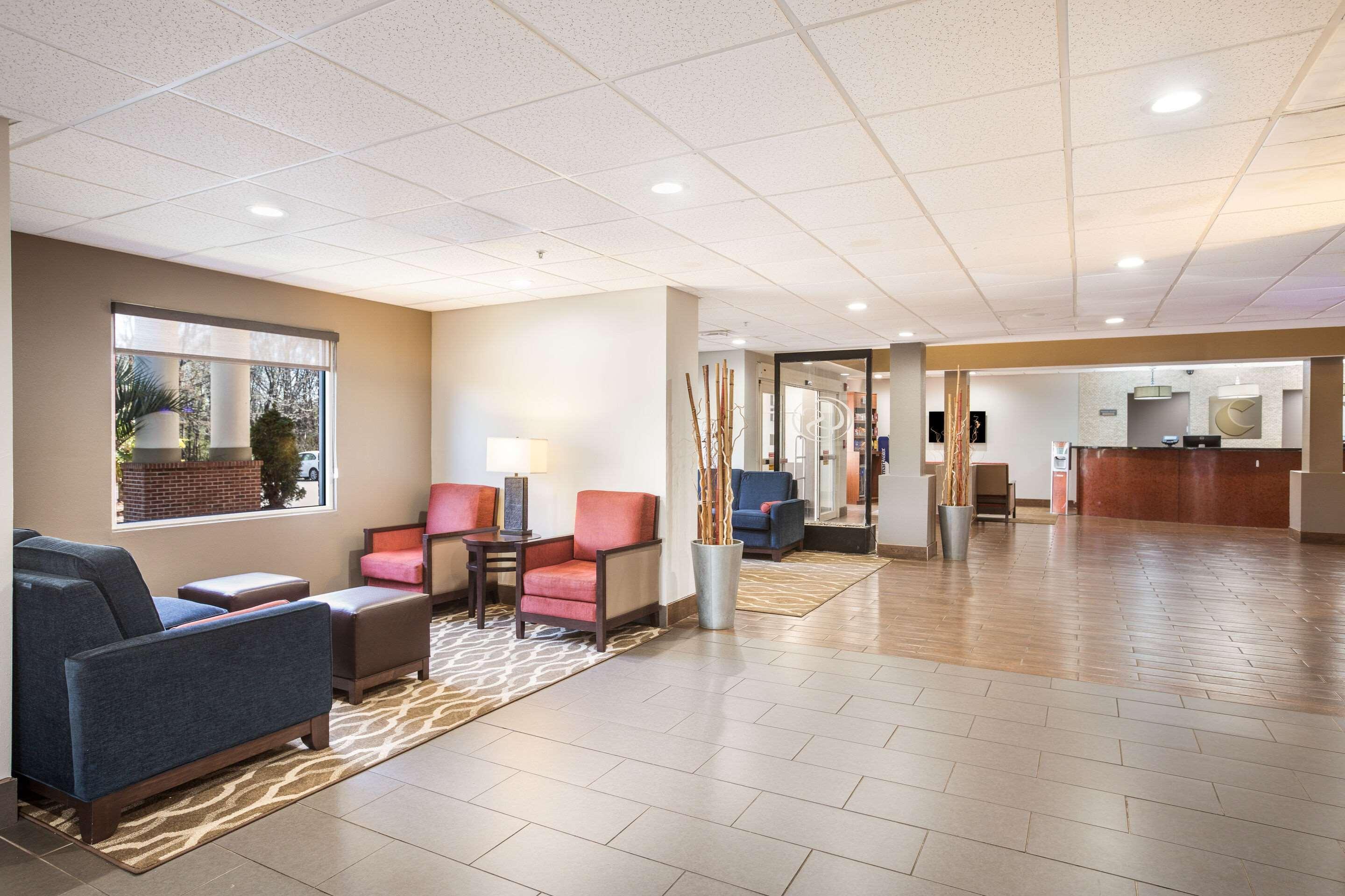 Comfort Suites Forsyth Near I-75 Exterior foto